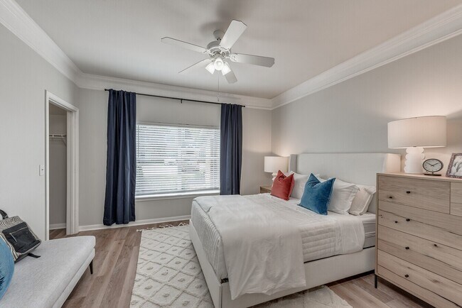 Building Photo - Comfort, Style & Value!
