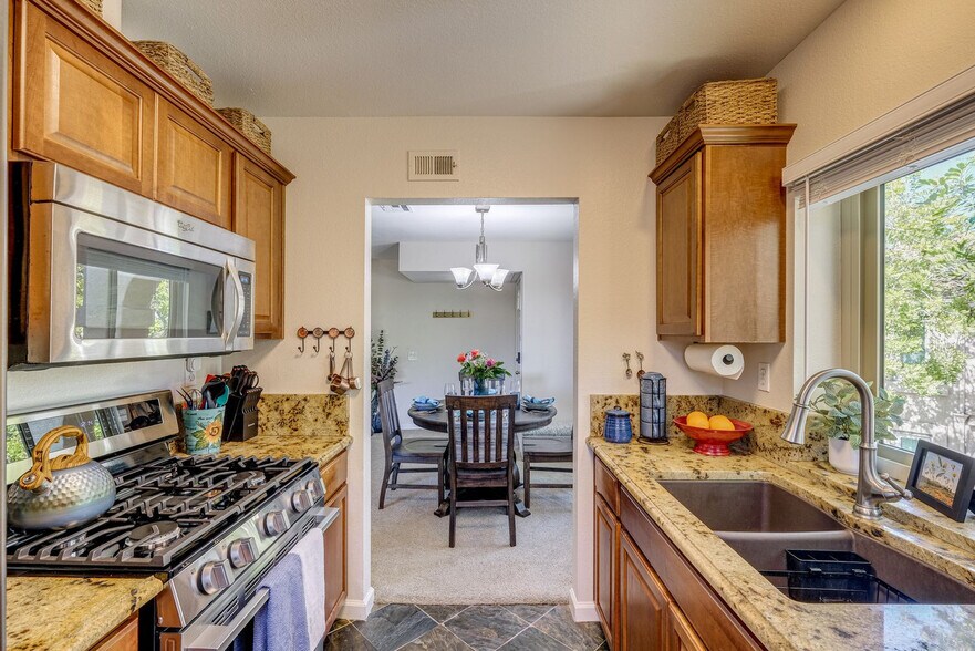 Building Photo - 10710 Dabney Dr
