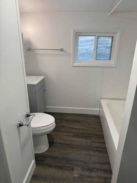Bathroom - 1116 Adams St