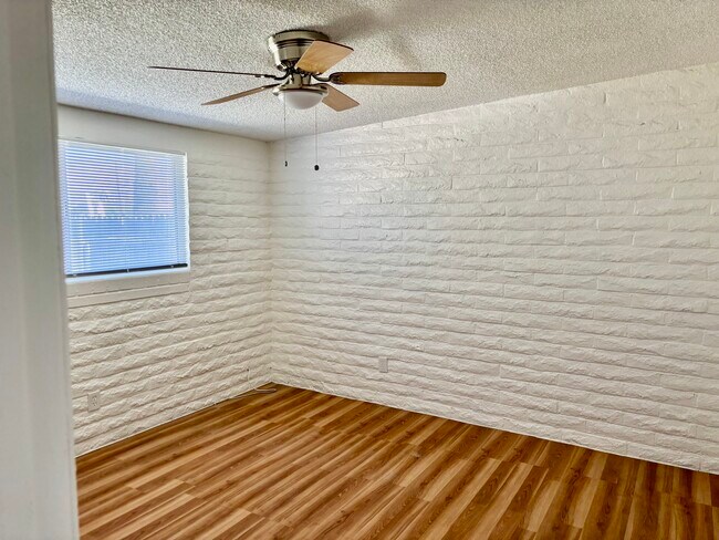 Building Photo - 2818 N Fontana Ave