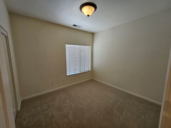 Building Photo - Beautiful South Reno Home in Double Diamond Ranch