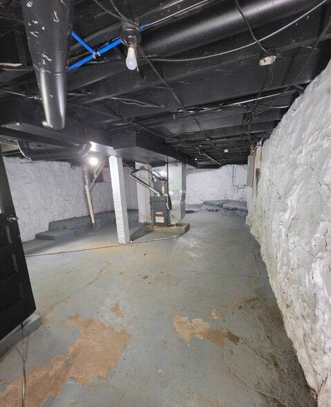 Building Photo - 103 N Francis St