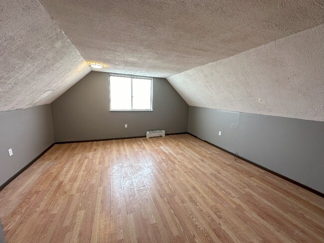 Building Photo - 4747 E 88th St