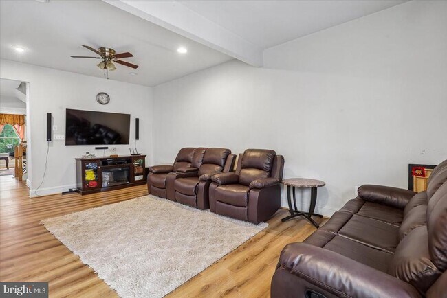 Building Photo - 25128 Deerhurst Terrace