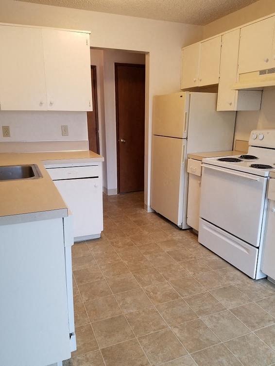 Building Photo - Rochelle Apartments