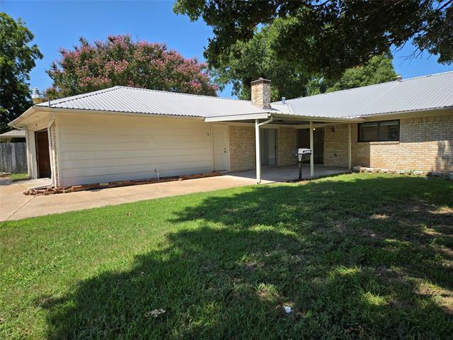 Building Photo - 1712 Syracuse Dr
