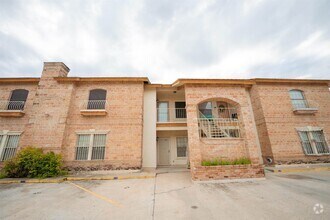 Building Photo - 1419 E Gustavus St