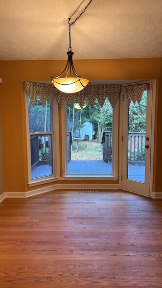 Building Photo - 4035 Dollar Cir