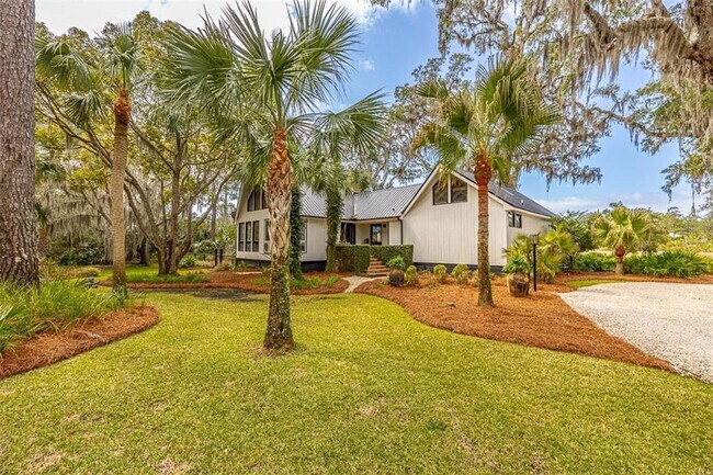 Building Photo - 6201 Frederica Rd
