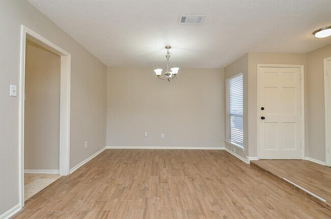 Building Photo - 1246 Summer Park Ln