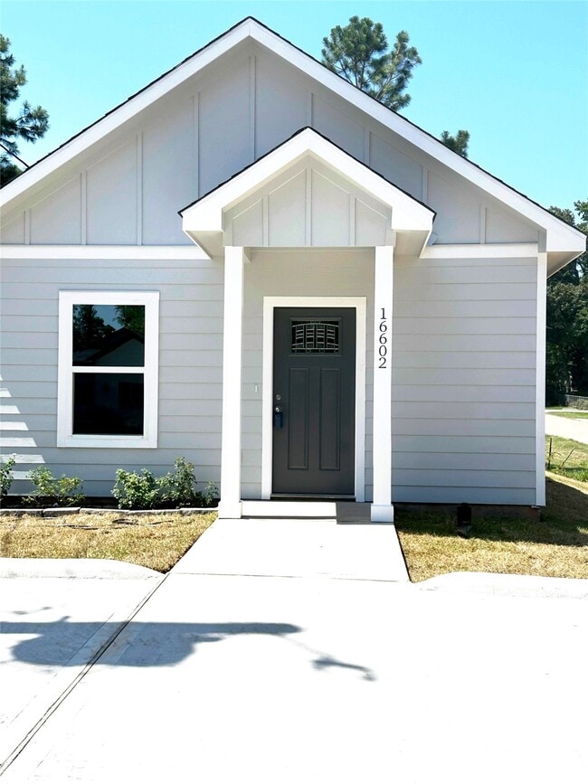 Building Photo - 16602 E Forrestal St