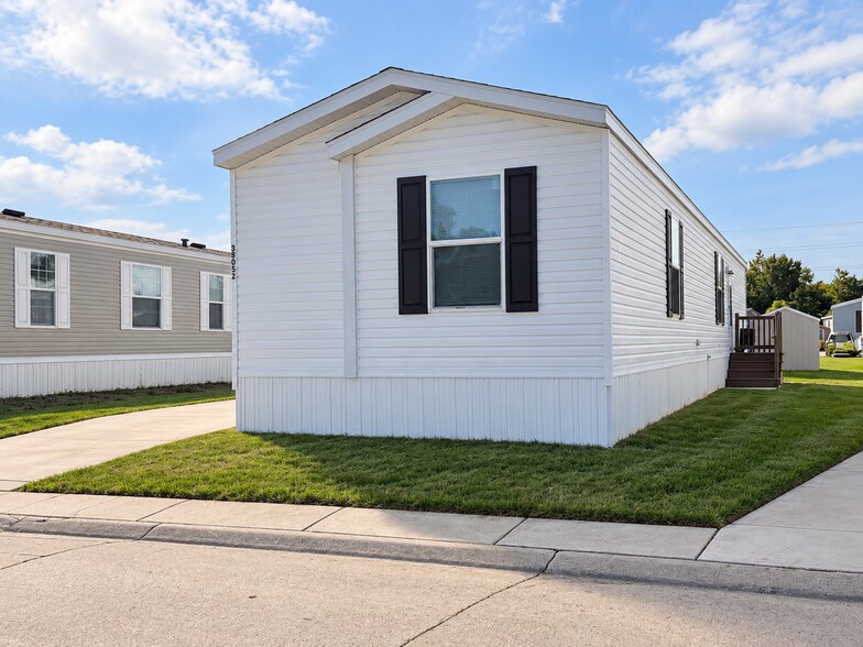 Building Photo - 38052 Johannes Dr