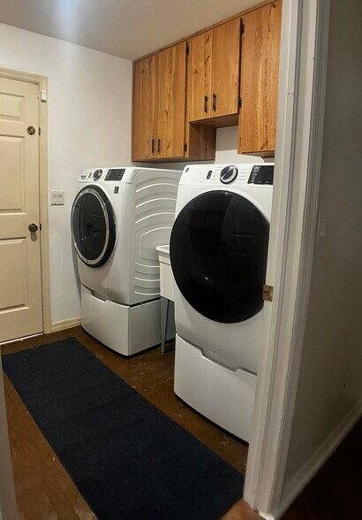 Building Photo - 1263 Caloosa Dr