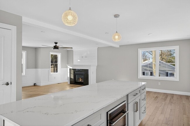 Building Photo - 3 Earle St