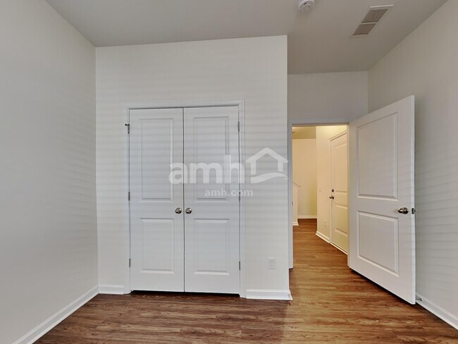 Building Photo - 110 Orion Way
