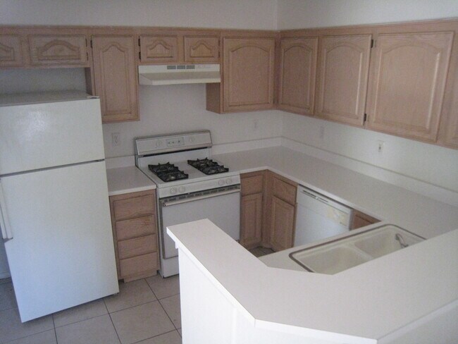 Building Photo - 3320 S Fort Apache Rd