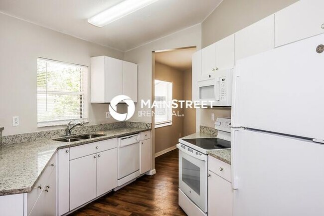 Building Photo - 1510 Glencove Ave NW