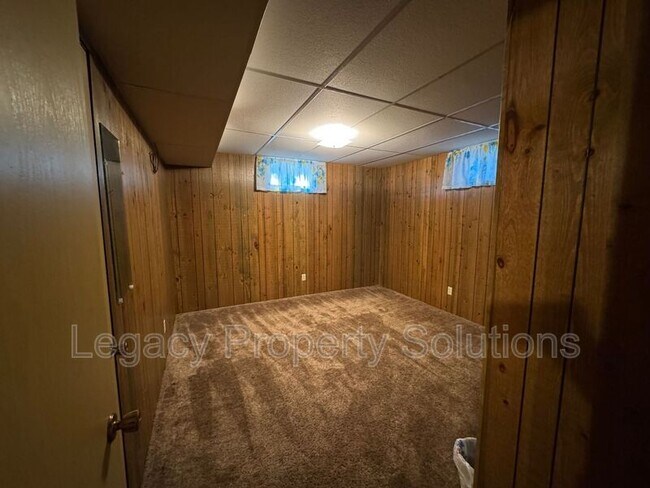Building Photo - 2106 Assumption Dr