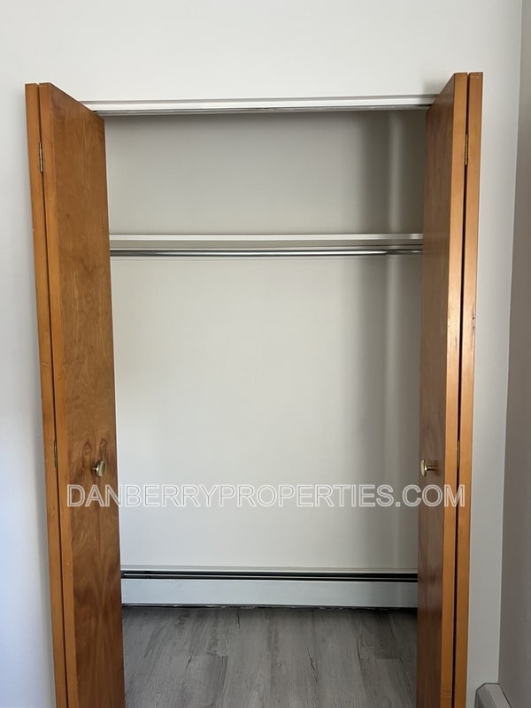 Building Photo - 3940 Jackman Rd