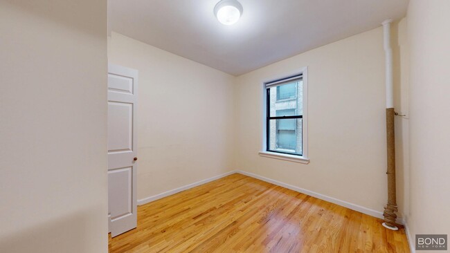 Building Photo - 207-209 West 11th Street