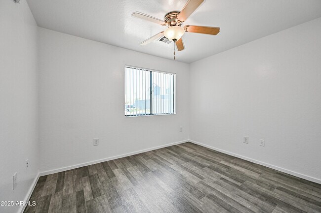 Building Photo - 3065 N 67th Ave