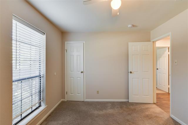 Building Photo - 927 Redcedar Way Dr