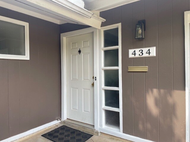 Primary Photo - 434 Columbia Cir
