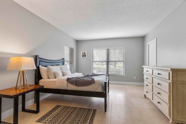 Building Photo - 13329 Polo Club Rd