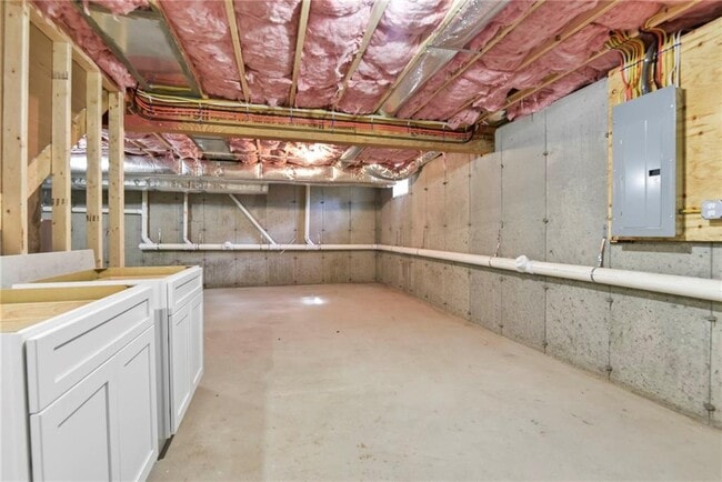 Building Photo - 24 Blackburn St