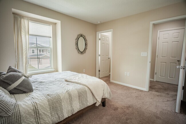 Building Photo - 34 Great Star Ct