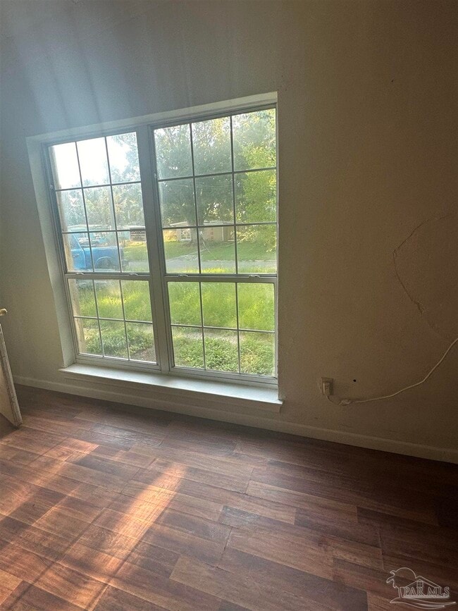 Building Photo - 226 Emerald Ave