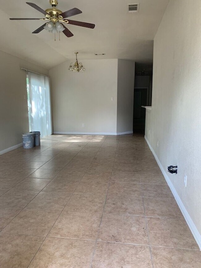 Building Photo - 8724 Talyne Chaise Cir