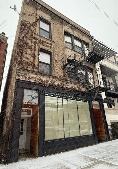 Primary Photo - 3938 N Ashland Ave