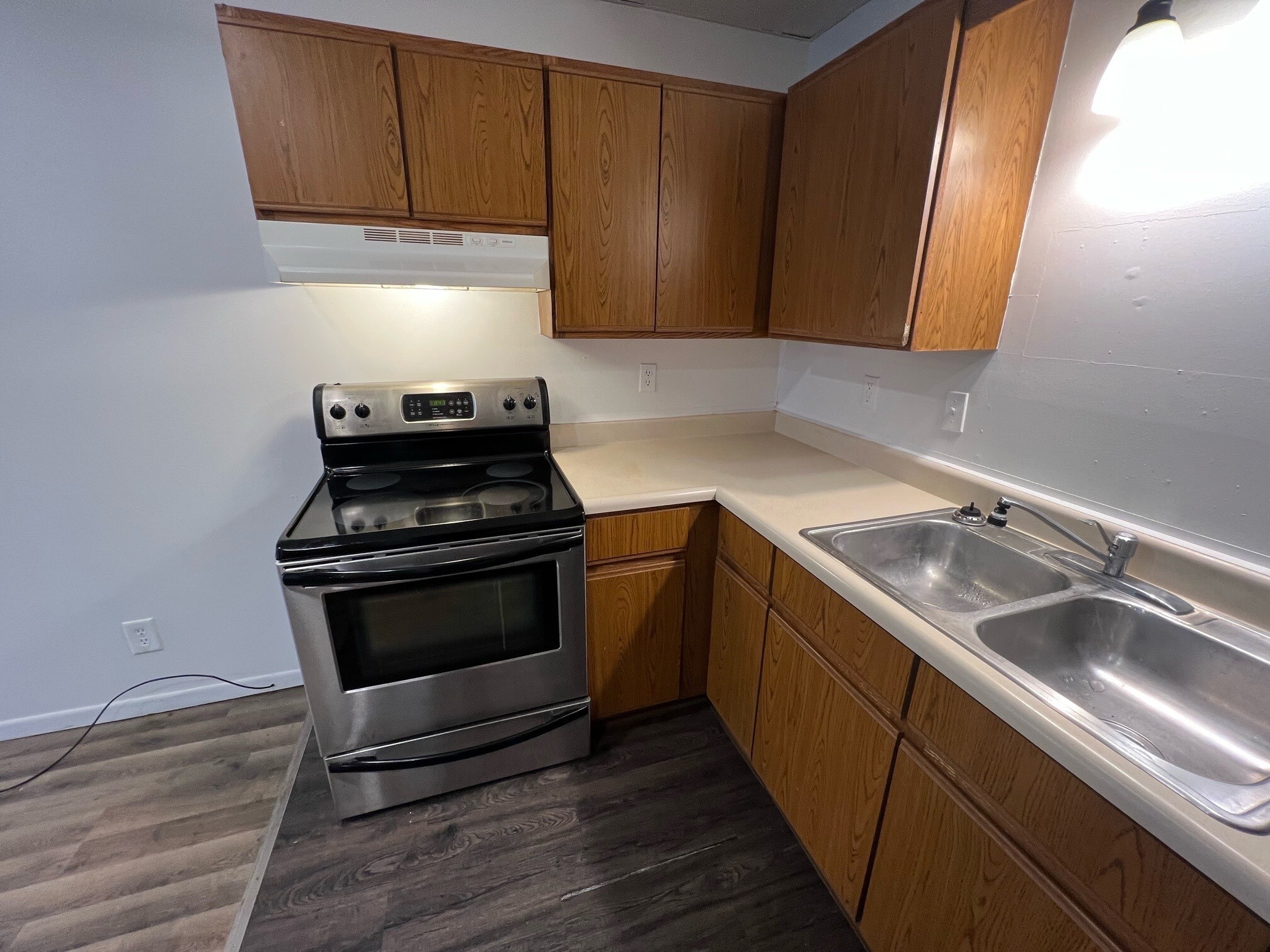 Building Photo - 109 E Main St