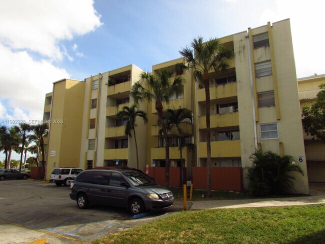 Building Photo - 10090 NW 80th Ct