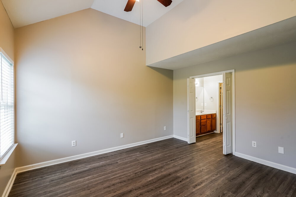 Building Photo - 1825 Lakewood Village Dr