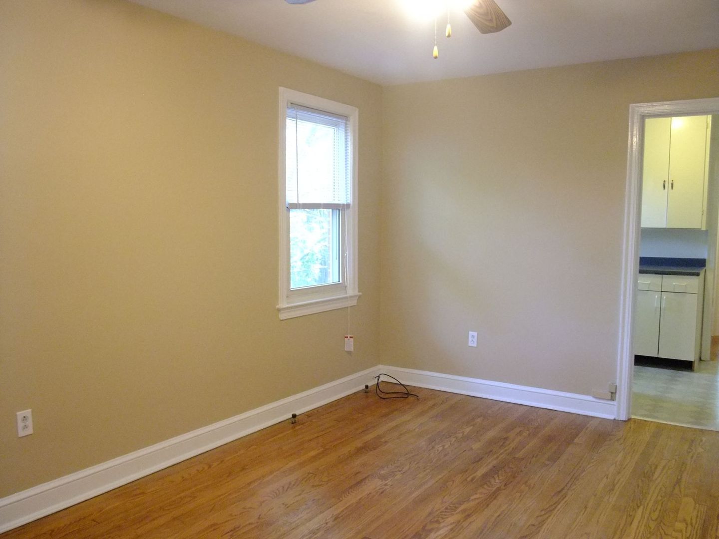 Building Photo - 8206 Greenwood Ave