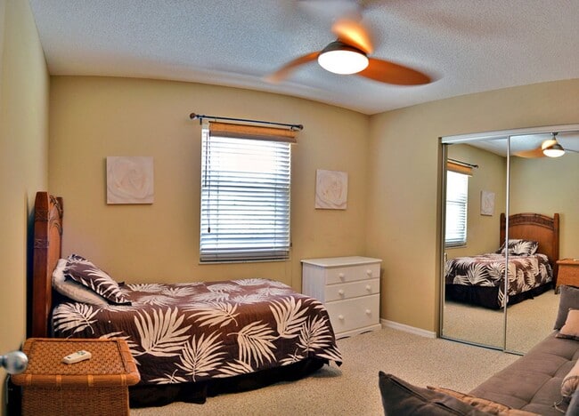 Building Photo - 5157 Sandy Beach Ave