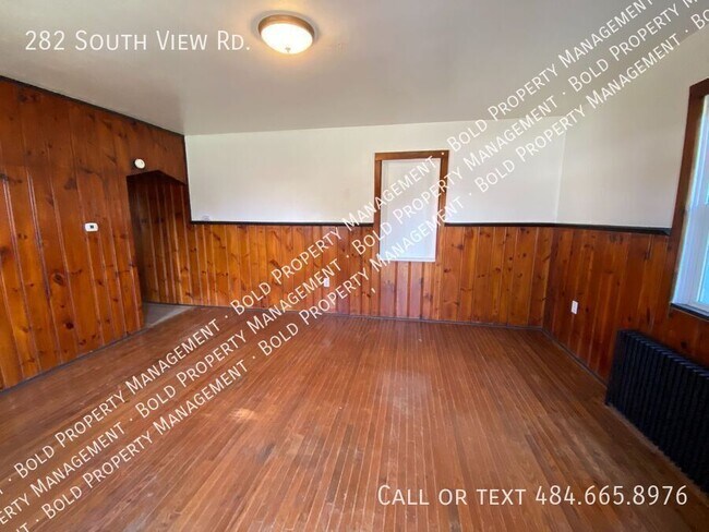 Building Photo - 282 S View Rd