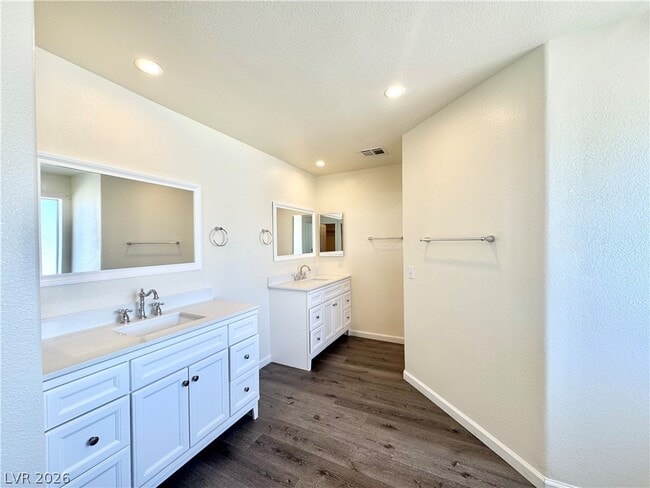 Building Photo - 5420 N Blagg Rd