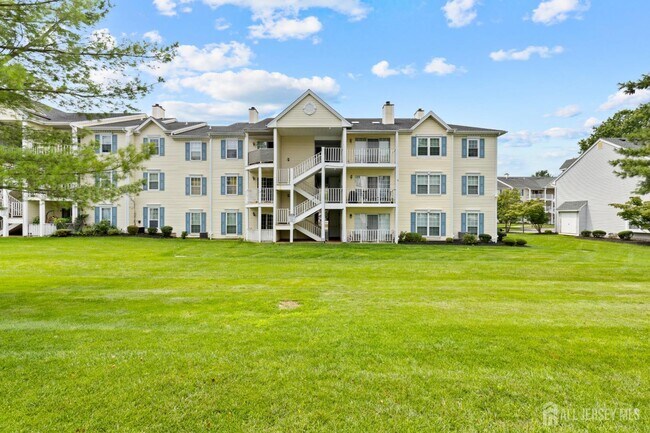 Building Photo - 454 Northam Dr