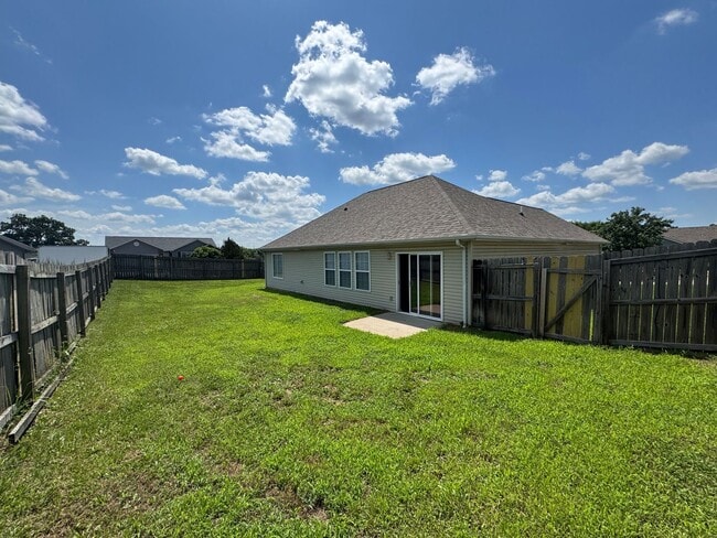 Building Photo - Home in Pioneer Ridge – Pet Friendly & Minutes from Ft. Leonard Wood