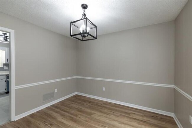 Building Photo - 9102 Valkrie Ln