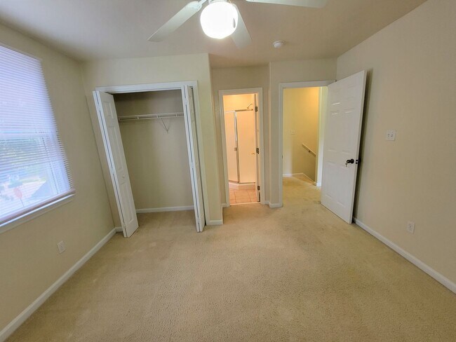 Building Photo - 3 bedroom town home available for rent right away, renting for $1800, includes privacy fenced yar...