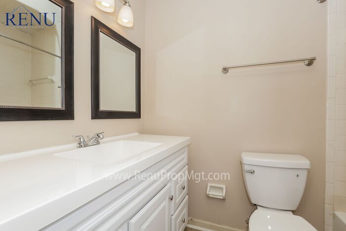 Building Photo - 745 Long Hunter Ct
