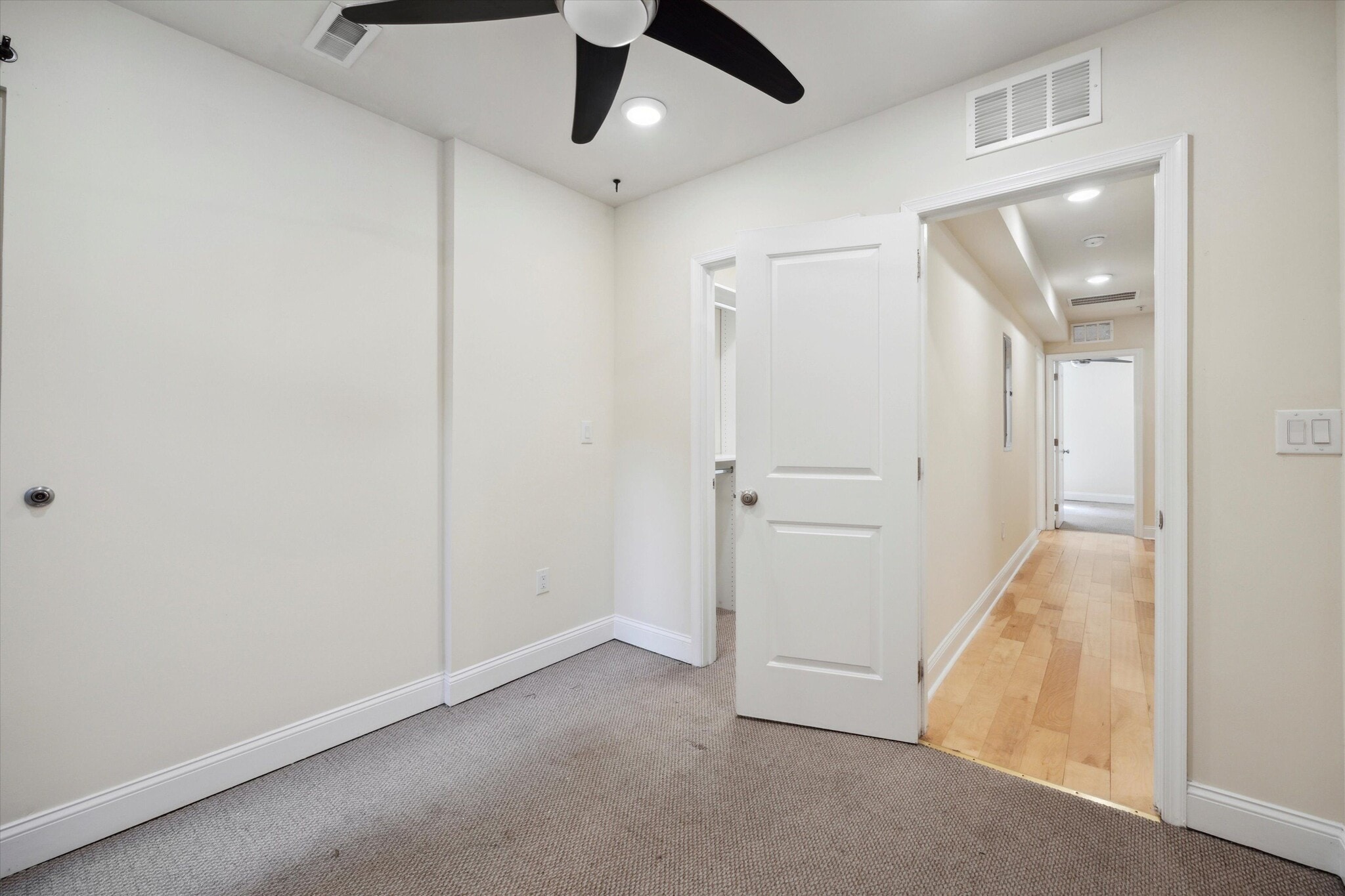 Building Photo - 1823 N Bouvier St