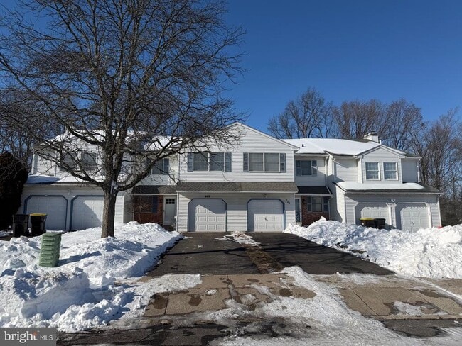 Building Photo - 203 Jonathan Dr