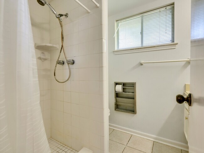 Building Photo - 15443 W Willowwind Cir