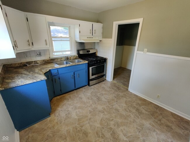 Building Photo - 1123 S Noble St