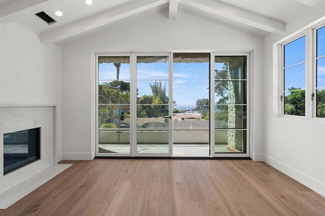 Building Photo - 461 Zuni Dr